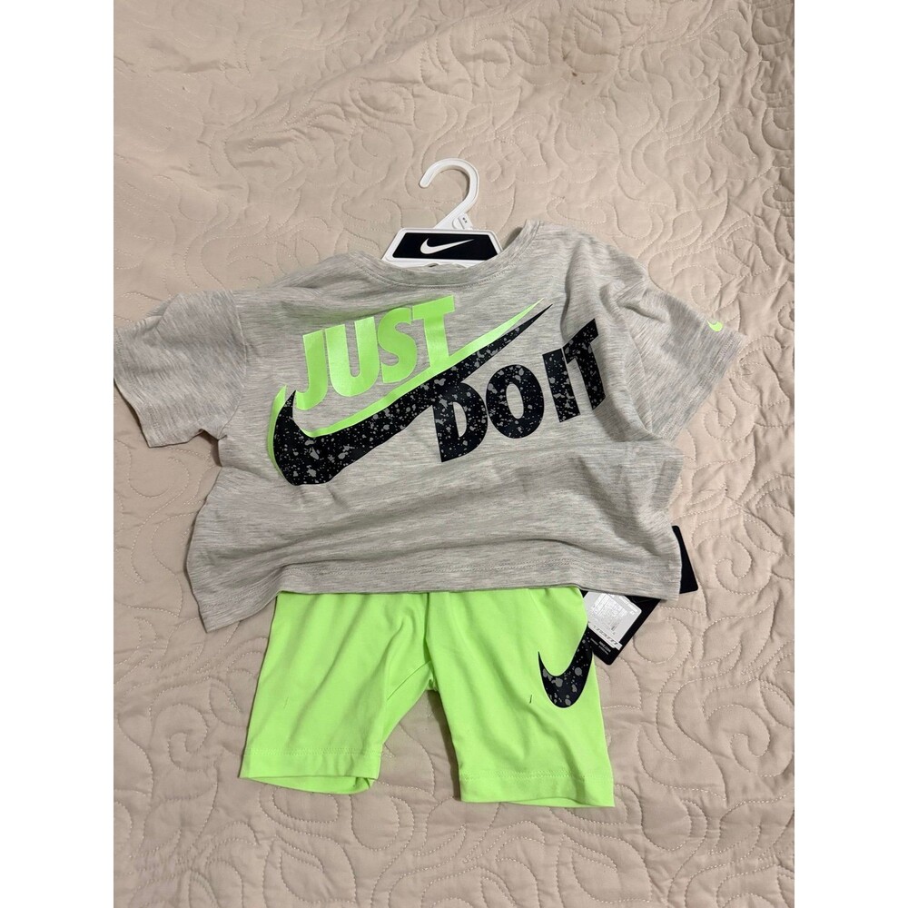 Nike Kids Gray Shorts Set with Neon Green and Black "Just Do it girls 6t